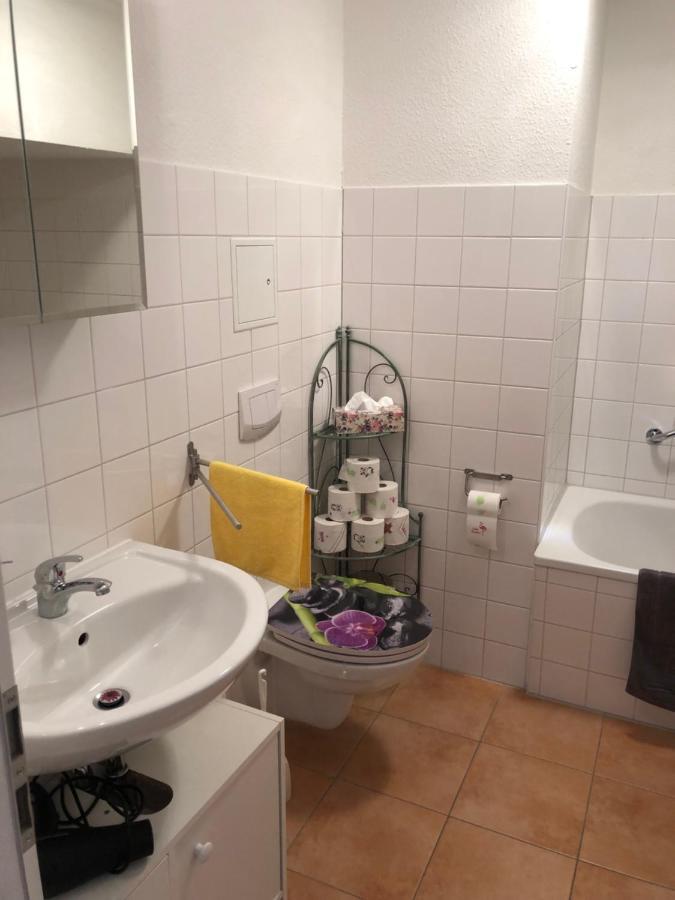 Cafe 28 & Pension Am Markt Висмар Экстерьер фото